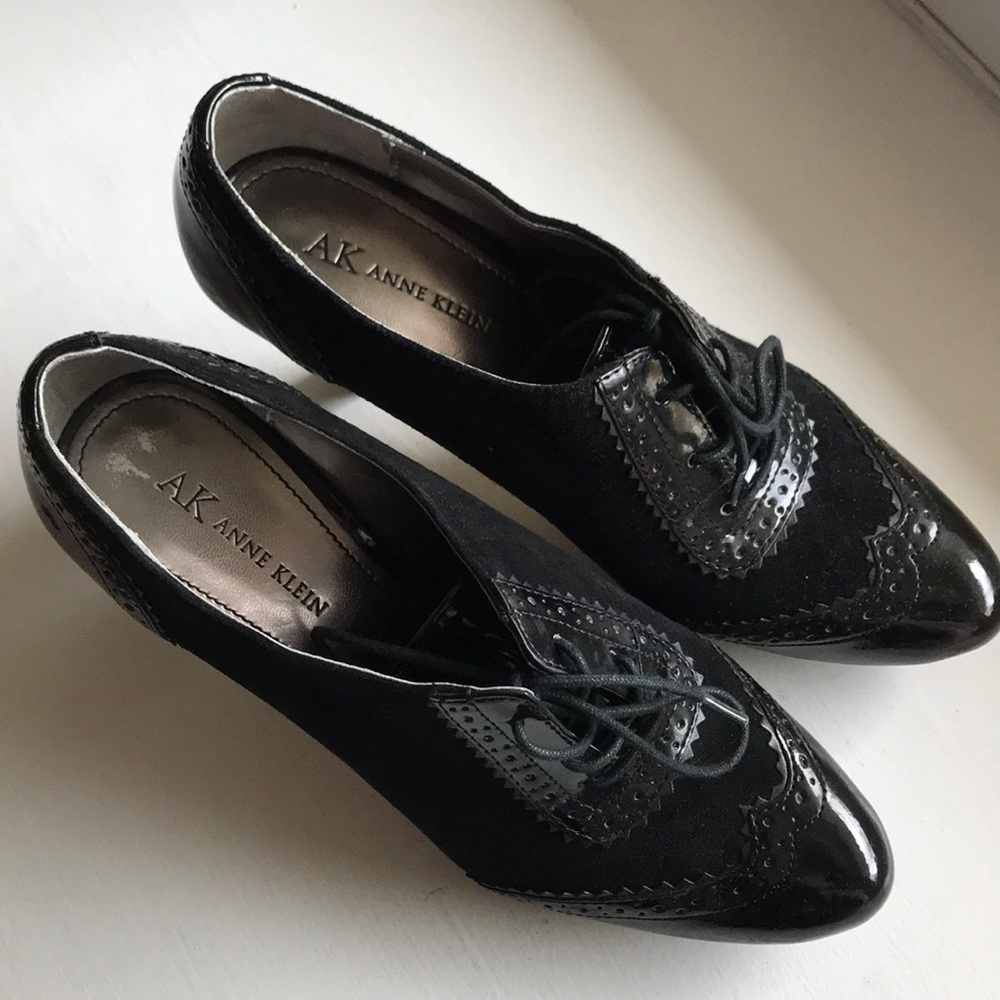 AK Anne Klein 7.5 lace up black bootie